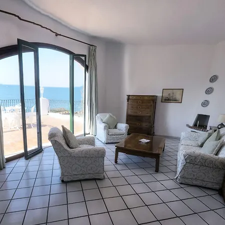 ホテル Punta Rossa