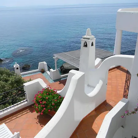 ホテル Punta Rossa