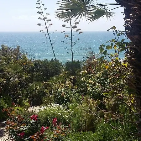 מלון Punta Rossa