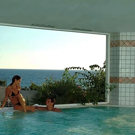 Punta Rossa 4*